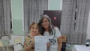 Rita Suárez, la luquense que retomó los estudios a los 84 años.