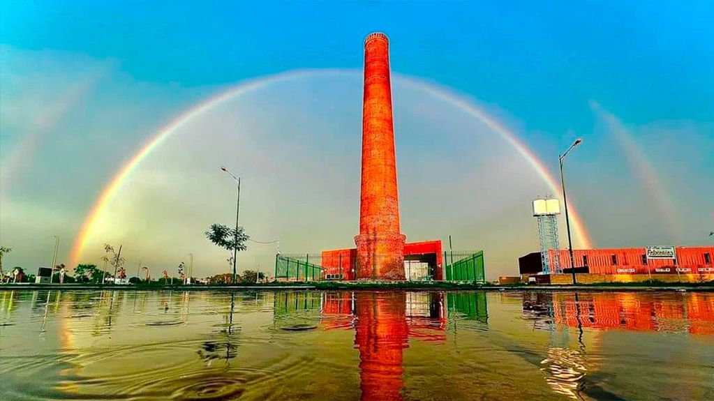 El arcoíris que atravesó el cielo de Santiago del Estero.