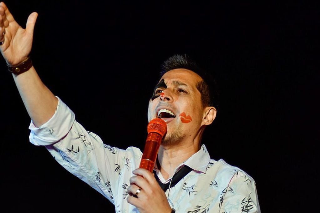 El cantante Martín Pampiglione hizo vibrar a los espectadores con su particular voz.