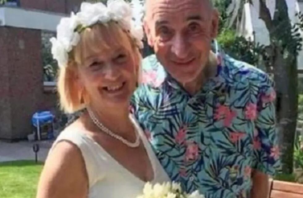 Tiene demencia y volvió a casarse con su esposa creyendo que era su nueva novia (Foto: web)