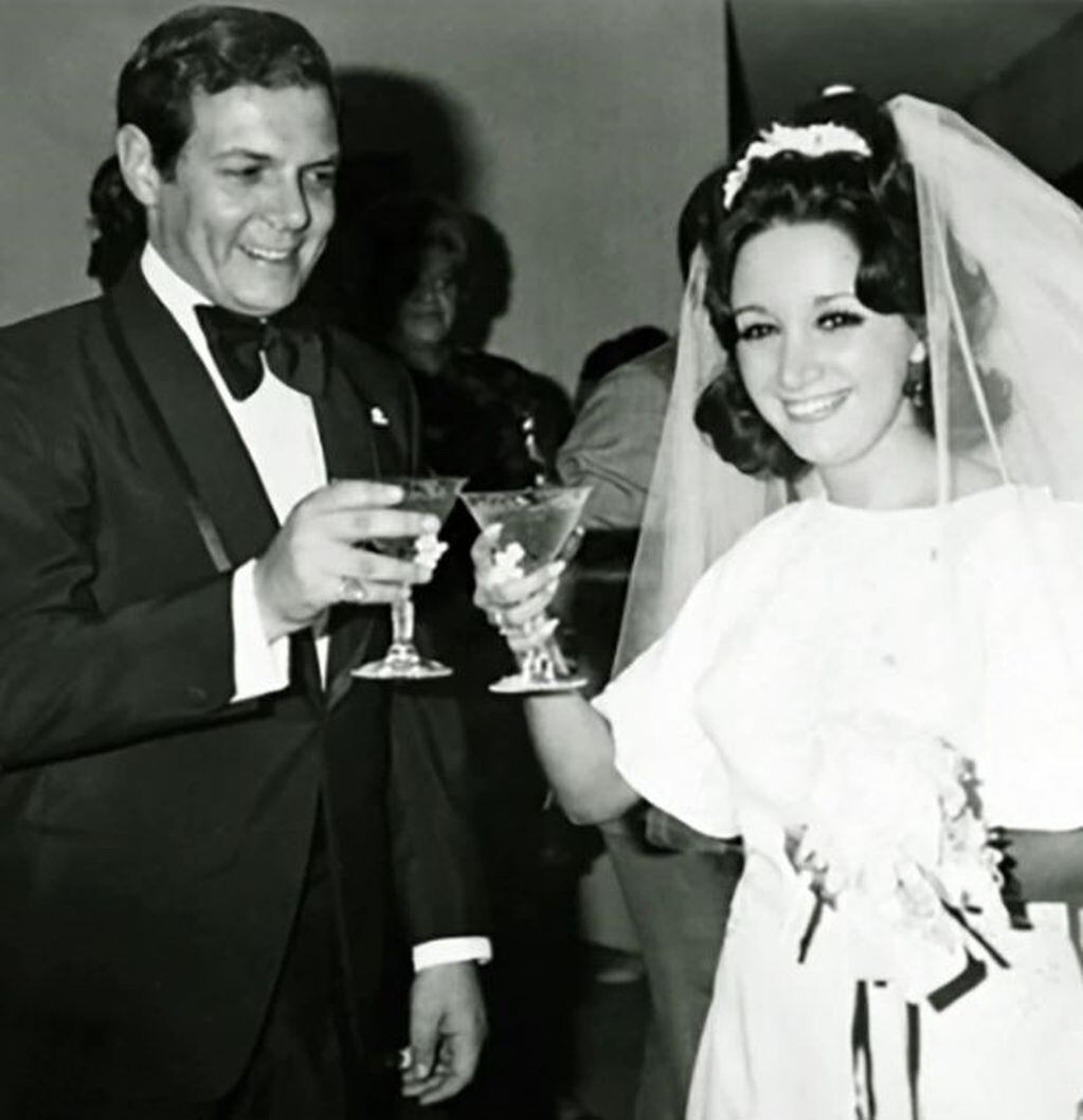 María Antonieta, en su boda. (Fotos:Facebook)