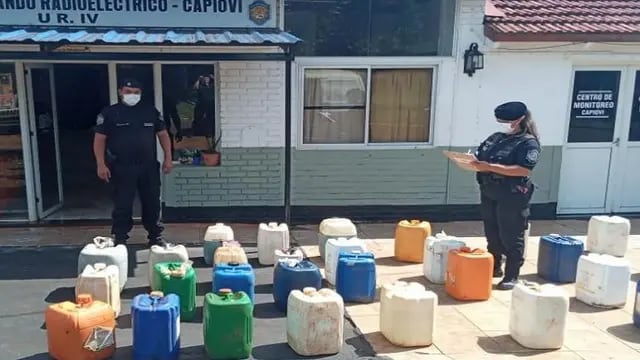 Secuestraron bidones de combustible ilegales en Capioví
