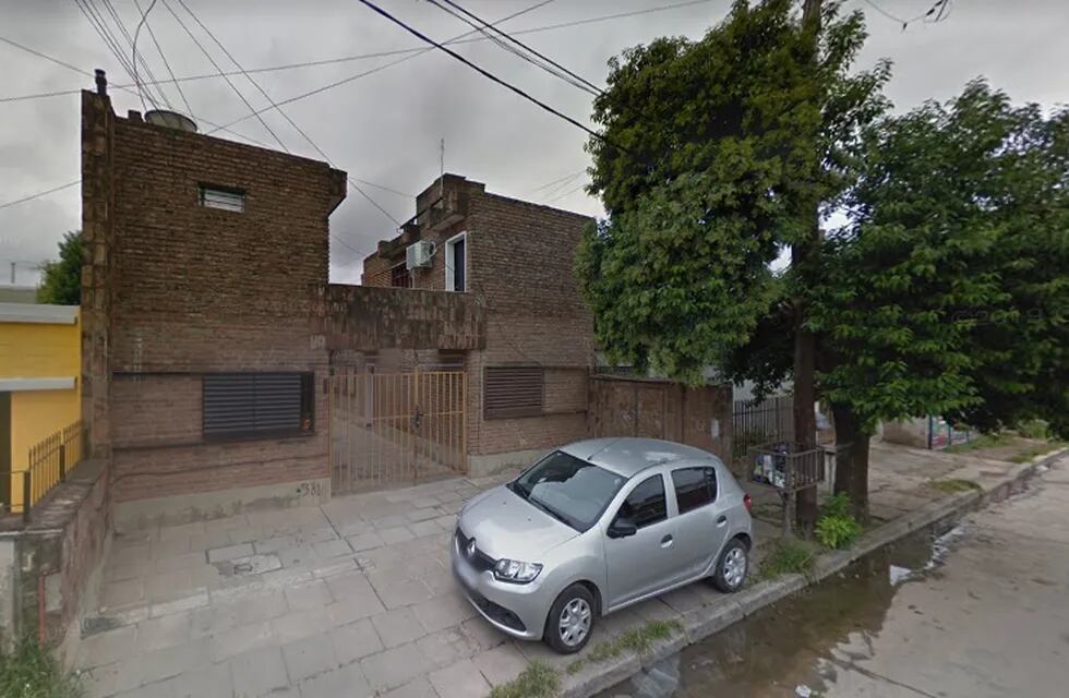 Hallaron a una pareja muerta en una vivienda de calle José María Cantilo.