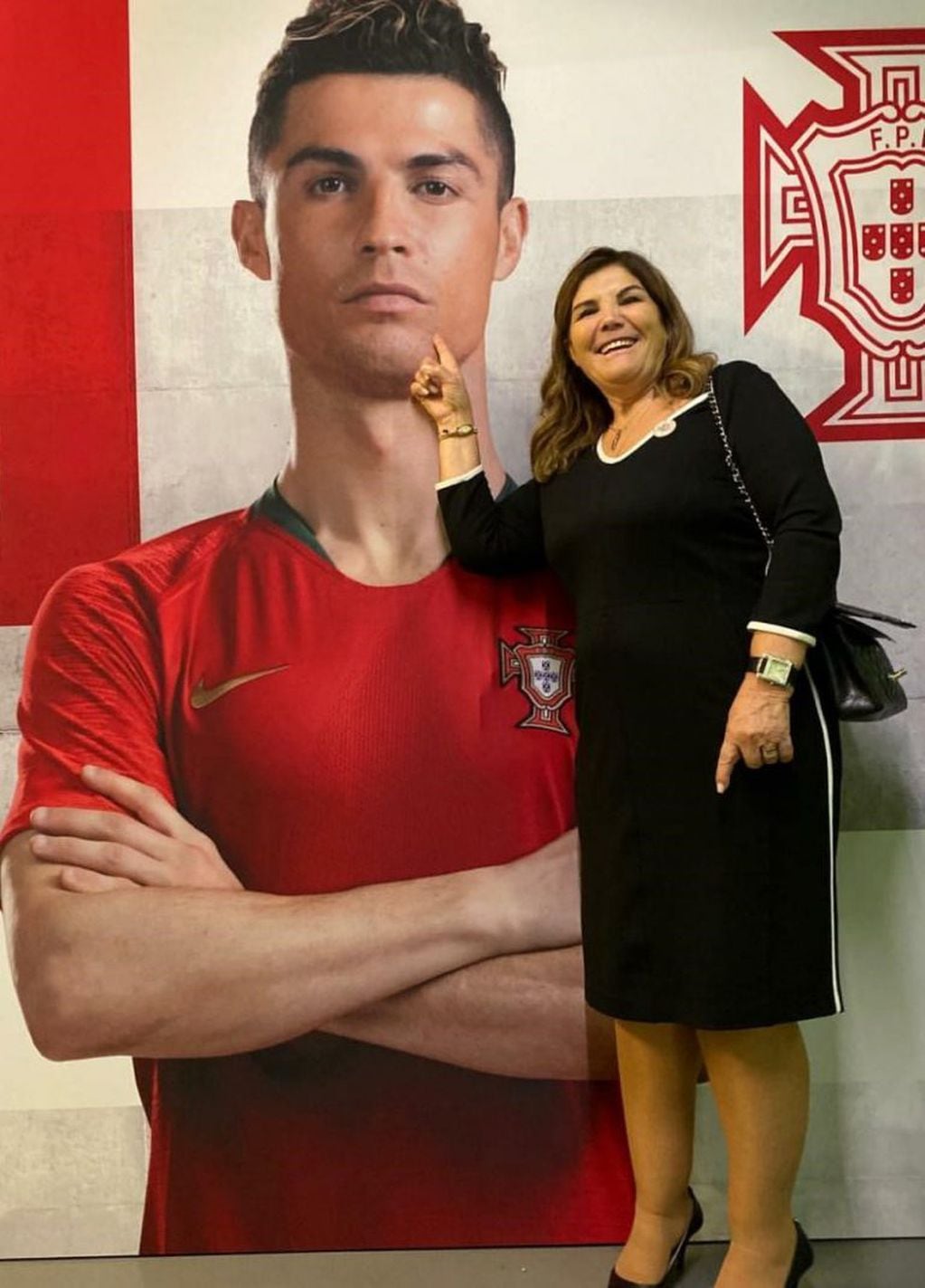 Cristiano Ronaldo y su madre Dolores (Foto: Instagram/@doloresaveiroofficial)