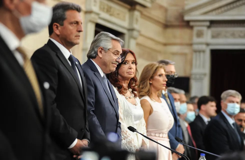 El presidente Alberto Fernández en la apertura de sesiones de 2022 junto a Cristina Kirchner y Sergio Massa (Foto: Federico López Claro)