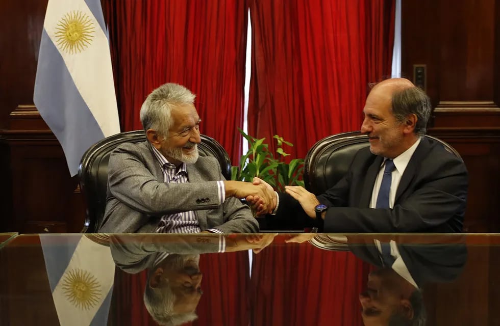 San Luis firmó un acuerdo con el Banco Nación.