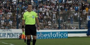 El árbitro mendocino, Cristian Navarro será parte del plantel que dirigirá en la Copa Amércia.
