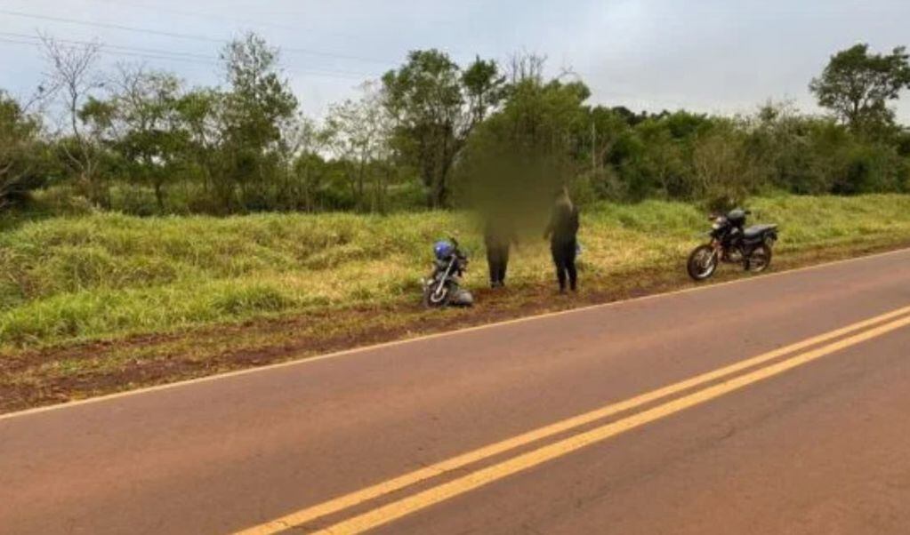 Accidente vial en Campo Ramón dejó a motociclista herido.