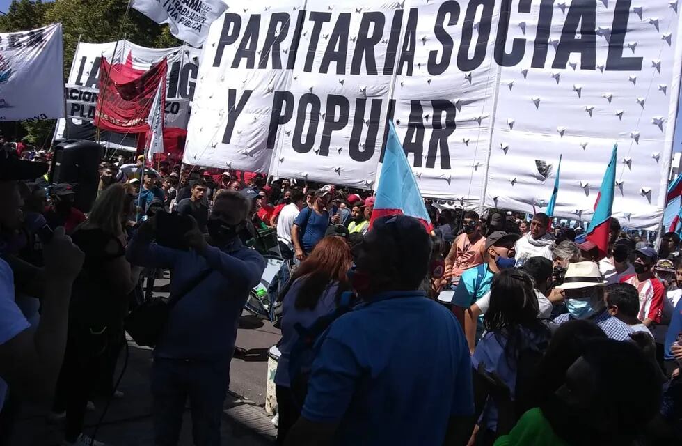 Protestas contra la Sociedad Rural Argentina (SRA) por los precios de los alimentos. (Ansol)