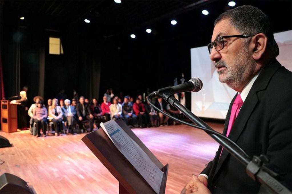 El intendente Raúl Jorge pronunció emotivas palabras.