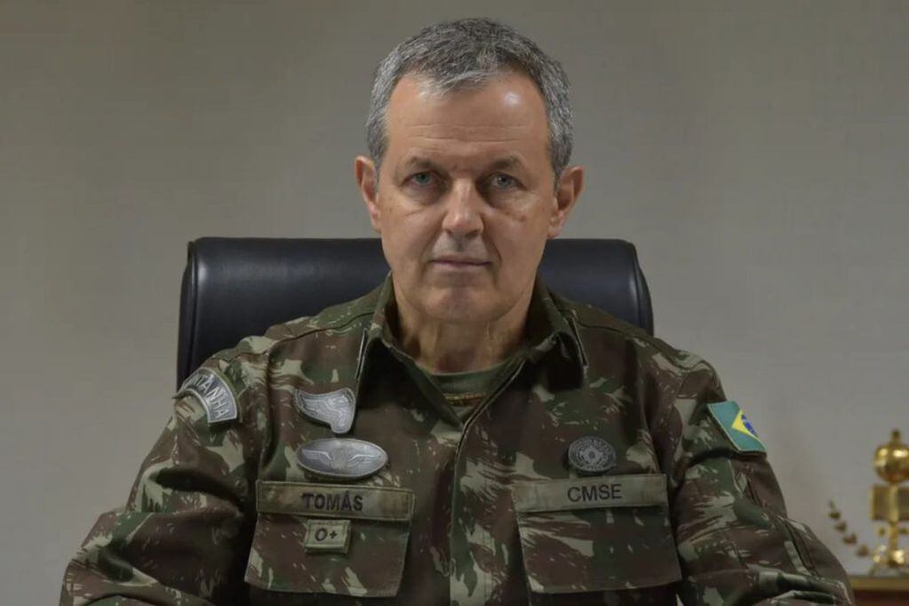El comandante militar del sureste, Tomás Miguel Ribeiro Paiva, reemplazará a Arruda.