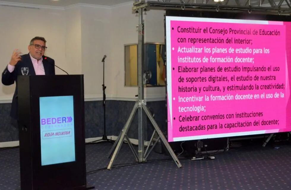 Beder Herrera presentó el plan estratégico de gobierno