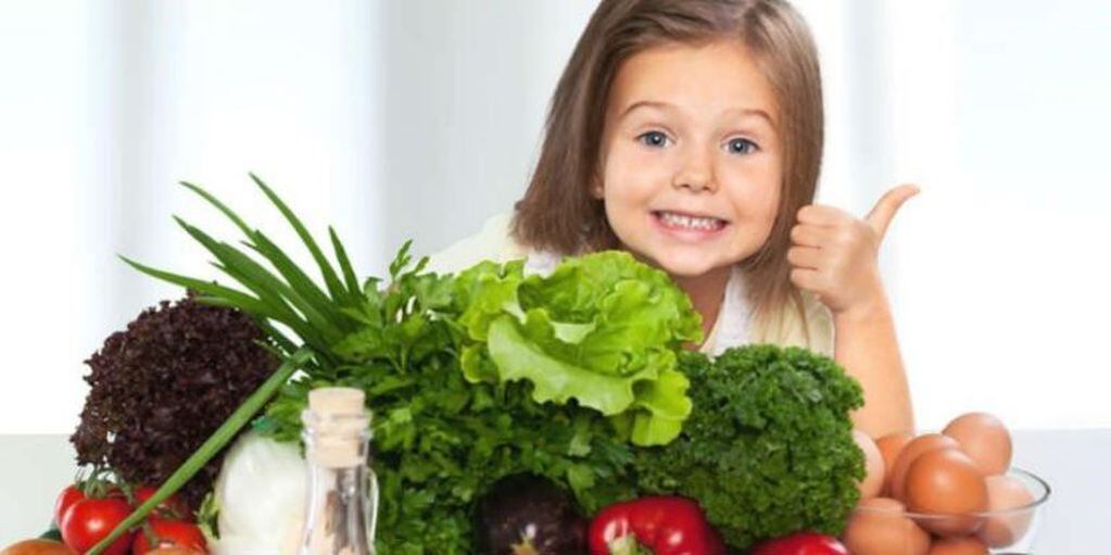 Entre un 20 y un 35 por ciento de niños comen frutas y verduras una vez por dia, imagen ilustrativa (web).