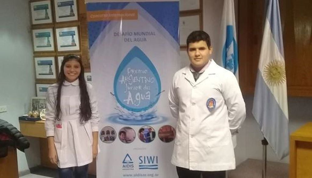 Dos estudiantes correntinos compiten en Suecia por el Premio Nobel del Agua. (Foto: El Litoral)