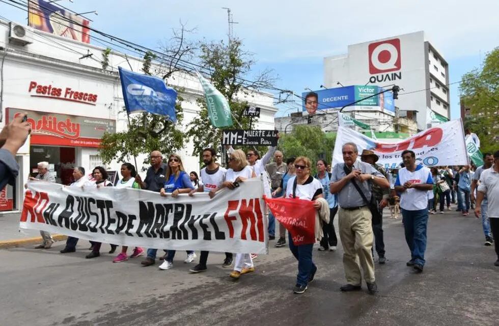 La CTA de los trabajadores se manifestó en Resistencia en el marco de la marcha nacional previa al paro.