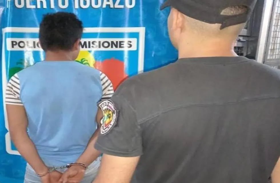 Joven detenido acusado de apuñalar a otro en Puerto Iguazú.