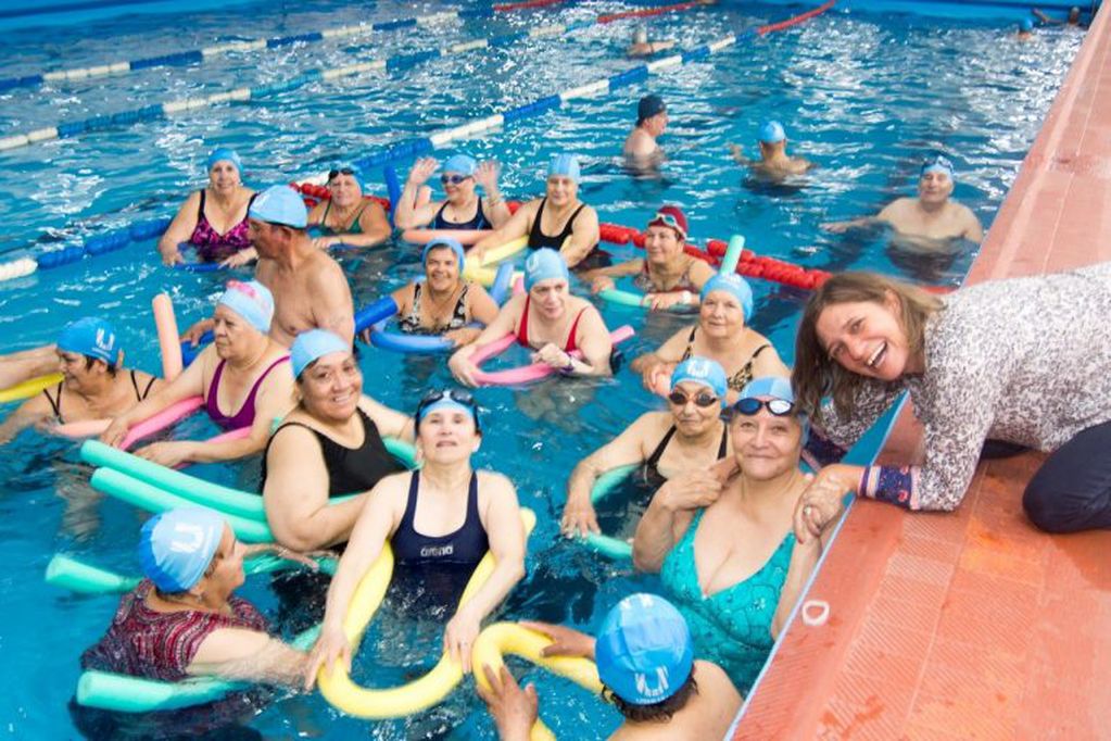 Habrá clases de natación para adultos mayores de PAMI