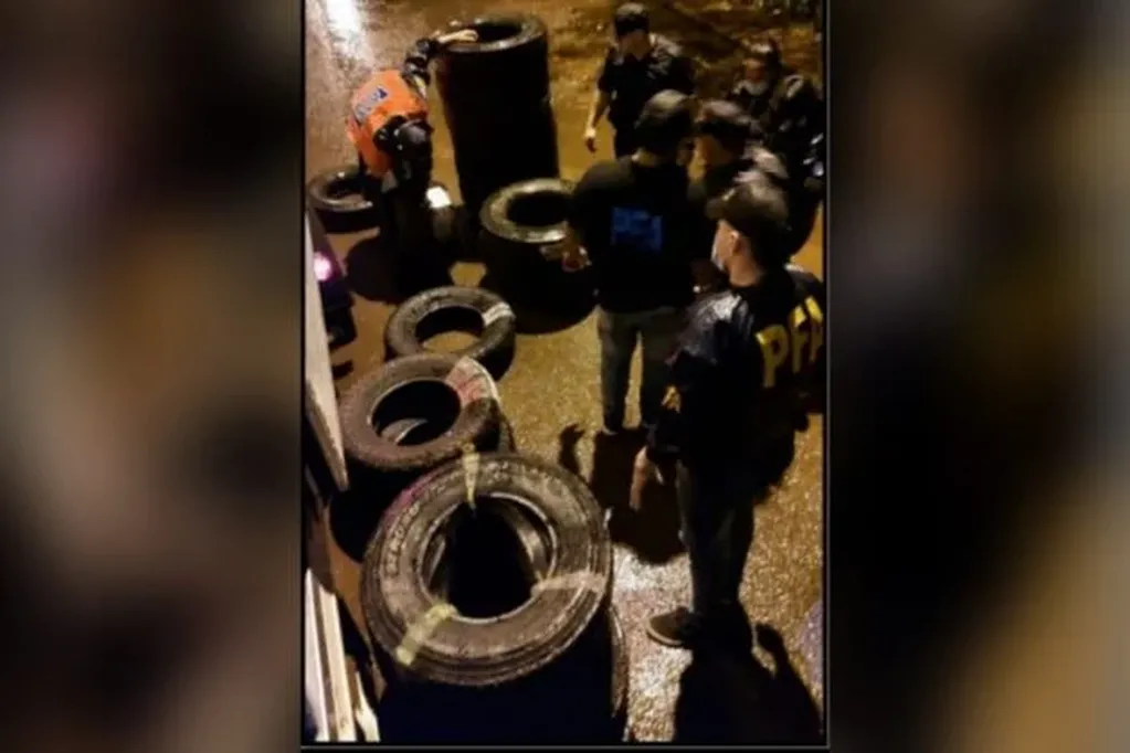 Secuestran neumáticos ilegales en Puerto Iguazú.