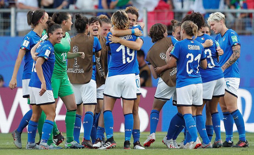 Italia avanzó a cuartos de final del Mundial de Francia 2019. (EFE)