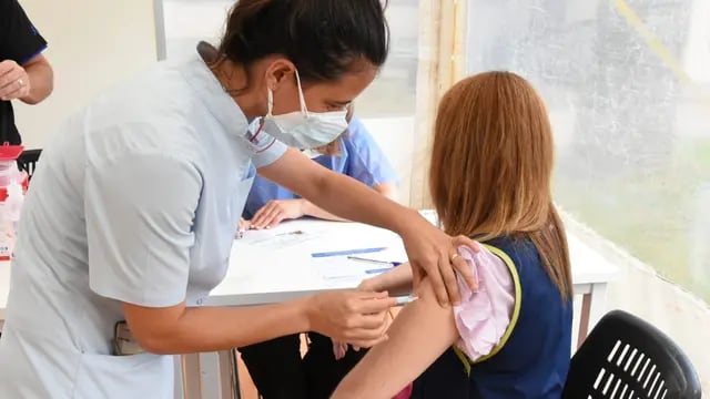 Arrancó la vacunación a docentes en Rafaela