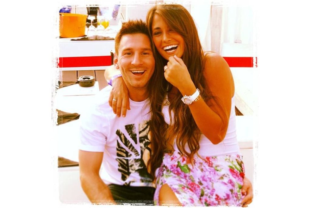 Leo Messi y Antonela Rocuzzo disfrutando de su amor