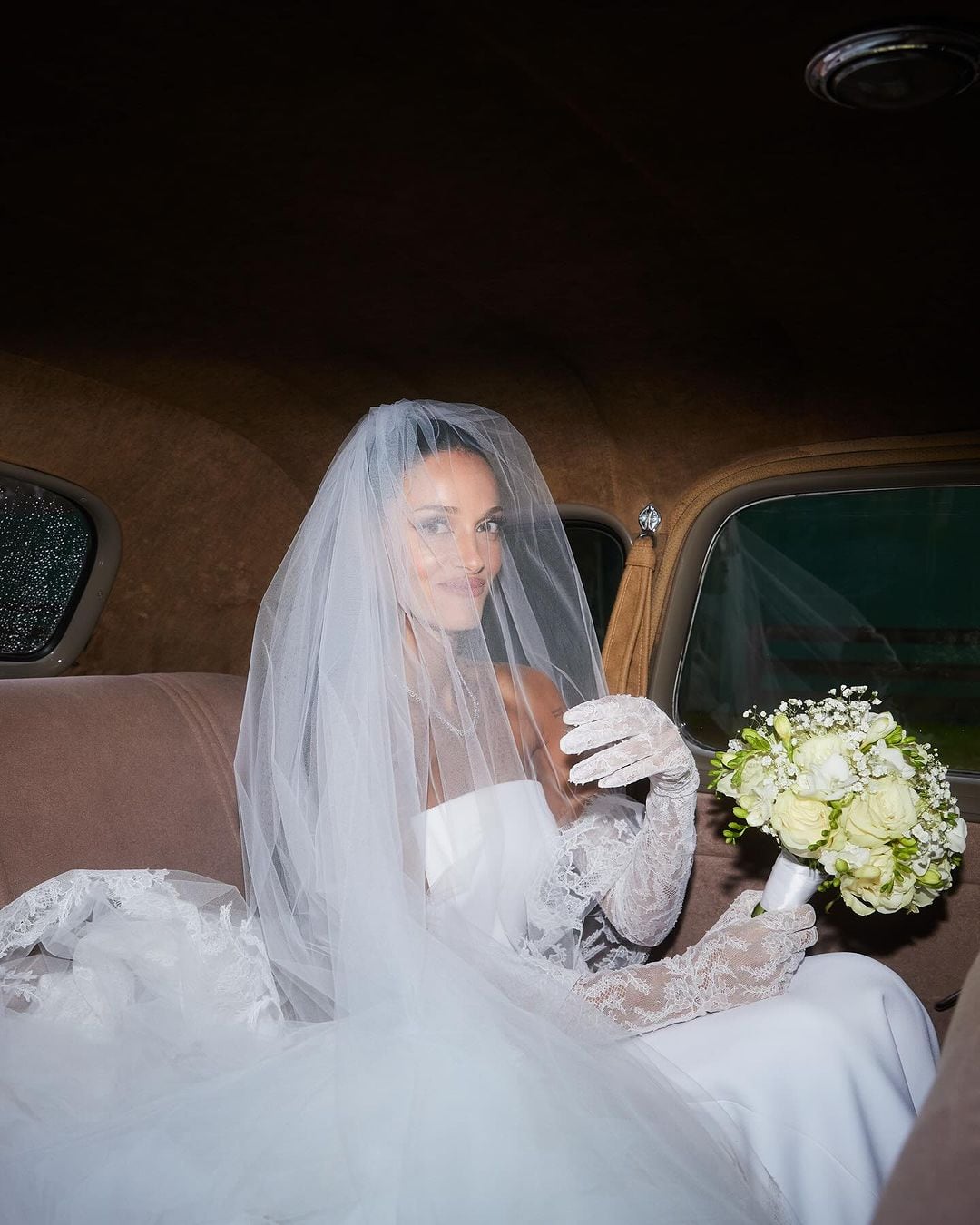 Casamiento de Oriana Sabatini y Paulo Dybala: la novia llegando en auto para caminar al altar