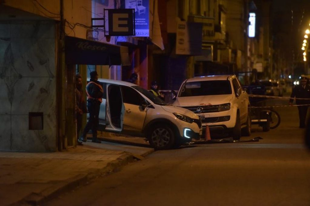 Conmoción y gran despliegue policial en el centro de Córdoba por un tiroteo con saldo fatal.