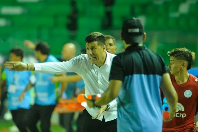 Juan Cruz Real y el fuerte dato en Belgrano que lo avala desde que asumió como entrenador.