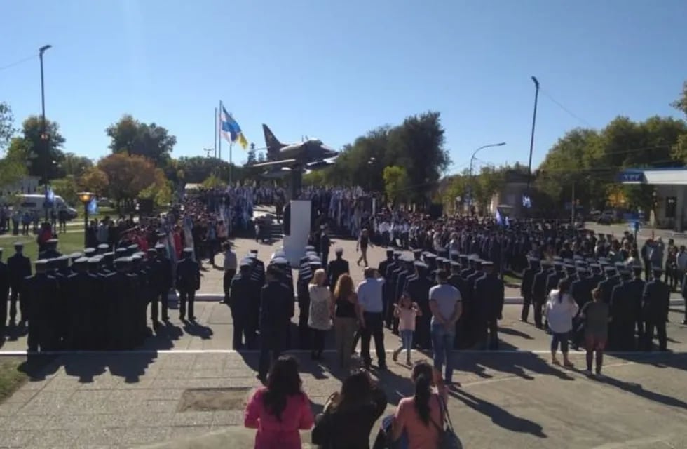 Homenaje a ex combatientes de Malvinas en Villa Mercedes. Foto: El Diario de la República.
