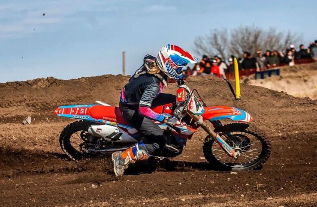 Melina Bretillot, en motocross.