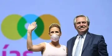 Alberto Fernández y Fabiola Yañez. (Presidencia/Clarín)