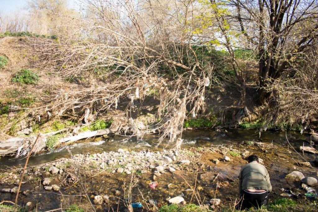 Alta Gracia Somos Todxs una campaña con acciones: limpiaron una zona del arroyo.