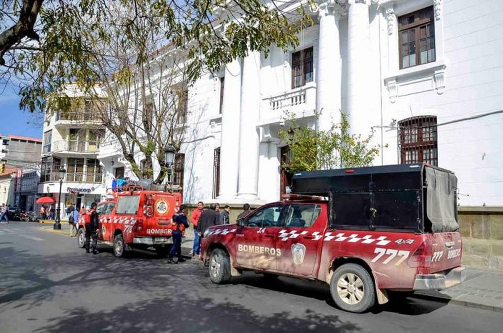 Las dos unidades de la Policía de Jujuy que permanecieron varias semanas prestando servicio en territorio boliviano.