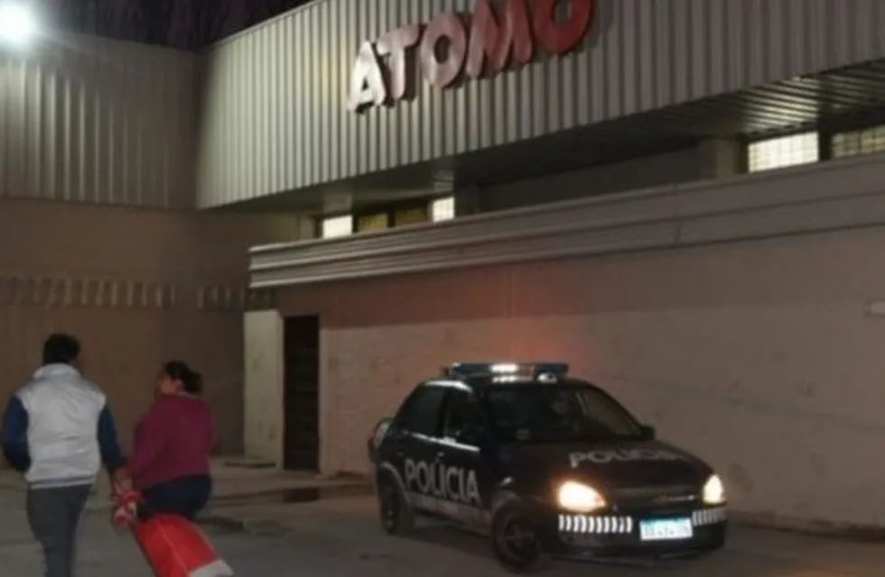 Un policía de Mendoza fue detenido robando en un supermercado Átomo de Maipú.