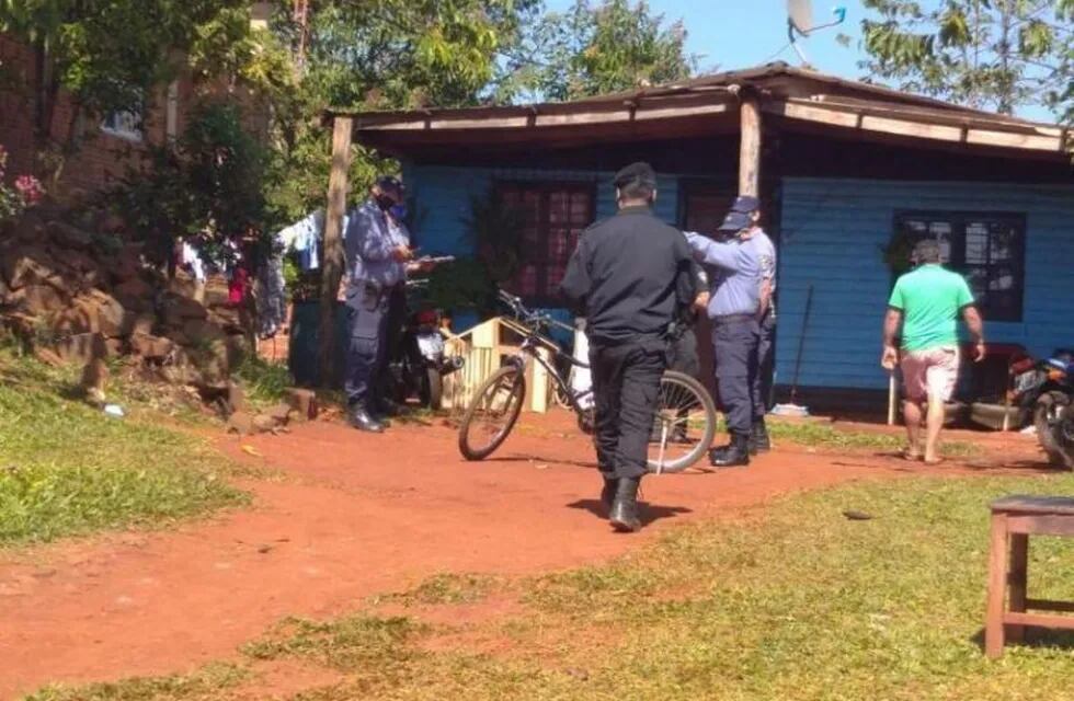 El homicida irrumpió en la casa de la mujer y le pegó un tiro en la cabeza.