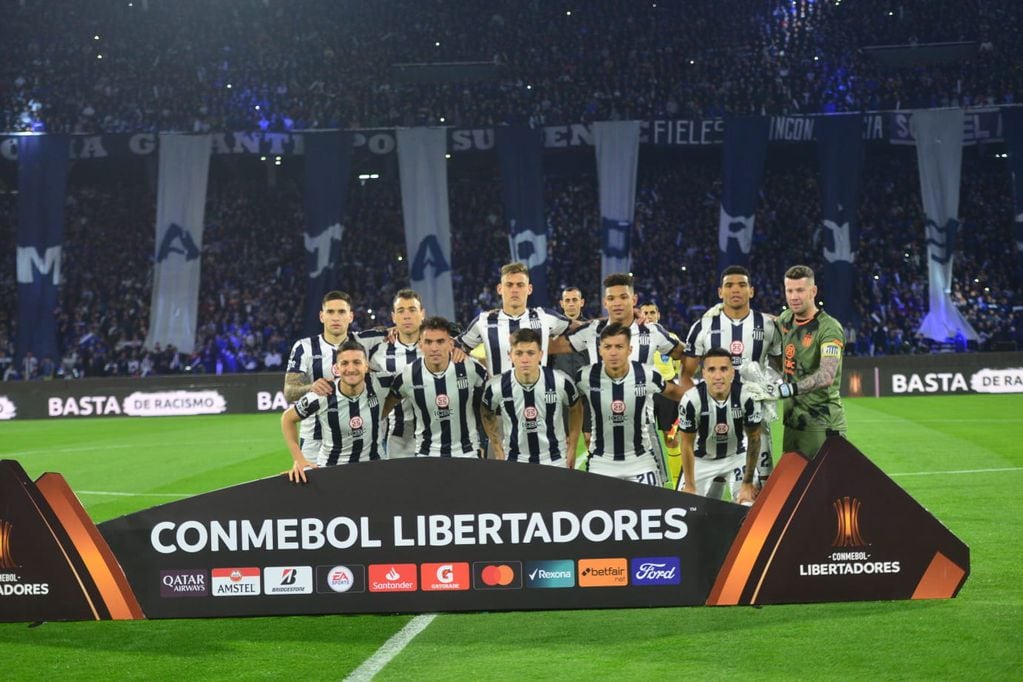 Talleres enfrentó a Vélez por la Copa Libertadores en el estadio Mario Alberto Kempes. (Javier Ferreyra)