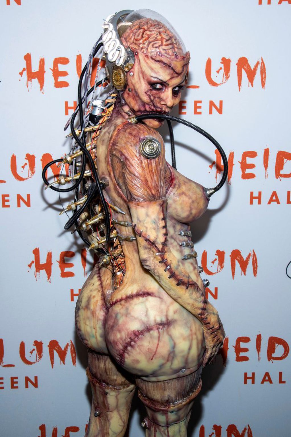 Heidi Klum sorprendió con su disfraz en el 20.º Annual Halloween Bash