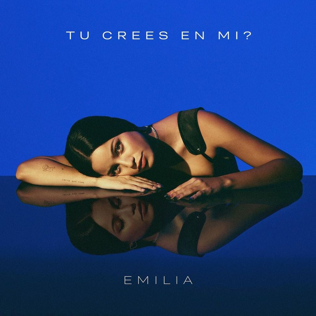 Emilia Mernes anunció su primer álbum “Tu crees en mi?”.
