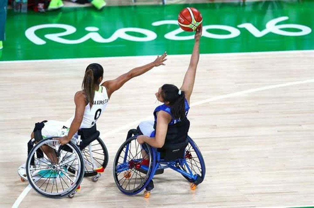 Mariana Pérez en los Juegos Olímpicos de Río en 2016 representando al basquet en sillas de rueda de Argentina