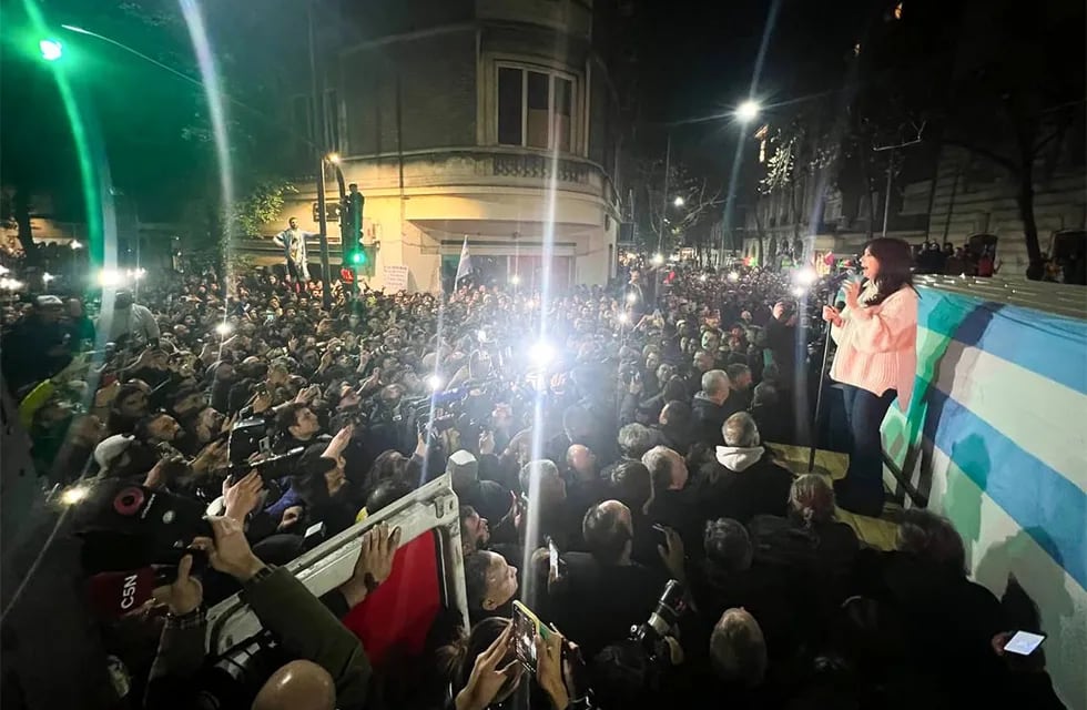 Cristina Fernández de Kirchner hablará nuevamente a la militancia este sábado.