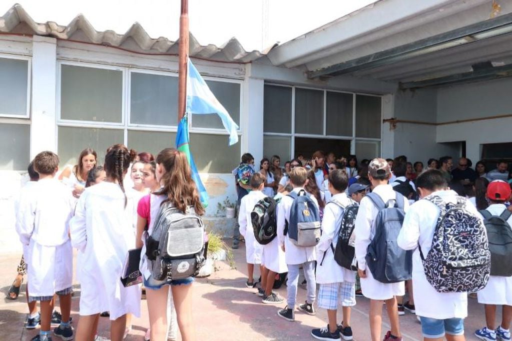 Alumnos de la Escuela 5 comenzaron las clases en el Ex Manuel Belgrano