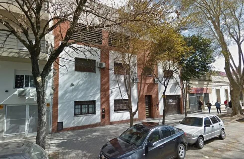 El propietario llamó a la policía desde Suipacha al 700. (Google Street View)