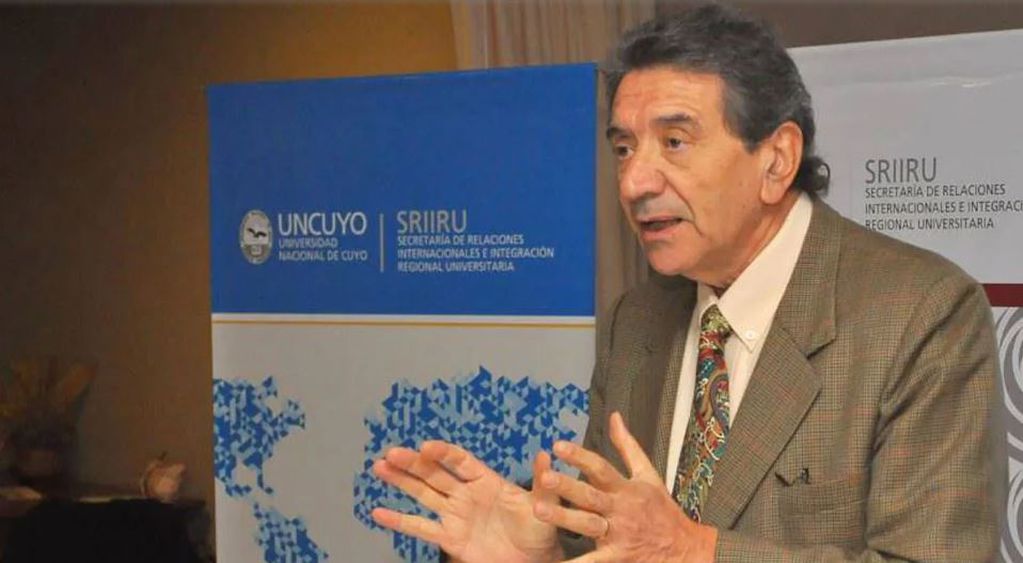 Carlos Abihaggle, ex embajador en Chile.