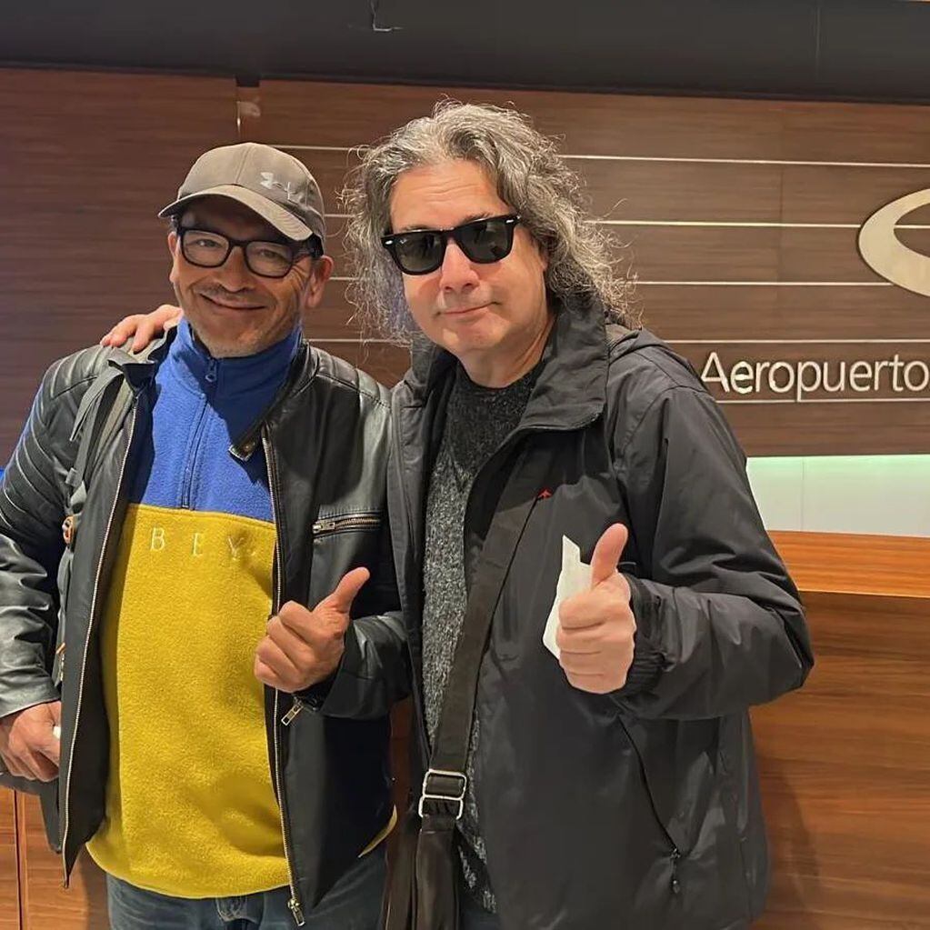 El dúo mendocino previo a tomar el avión a Buenos Aires.