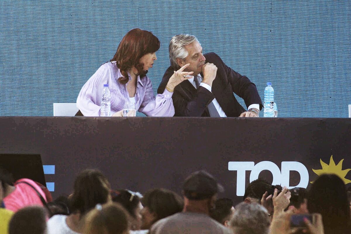 Cristina Kirchner presente en el acto de cierre de campaña del Frente de Todos