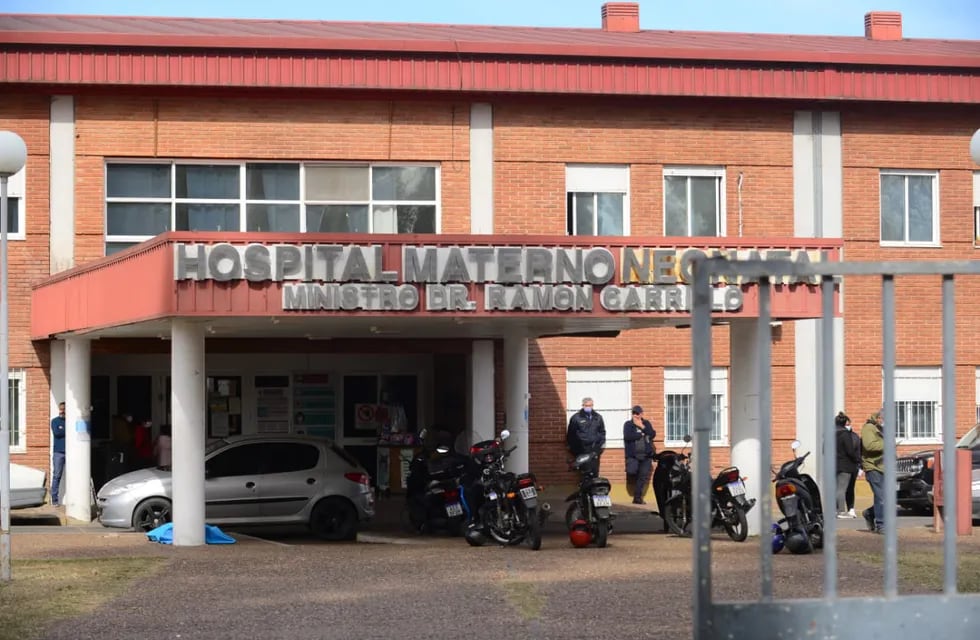 El caso de los bebés fallecidos en el Hospital Materno Neonatal sacude a Córdoba (José Hernández / La Voz).