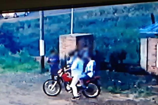 Robaron una moto y fueron detenidos gracias a las filmaciones de una cámara de seguridad