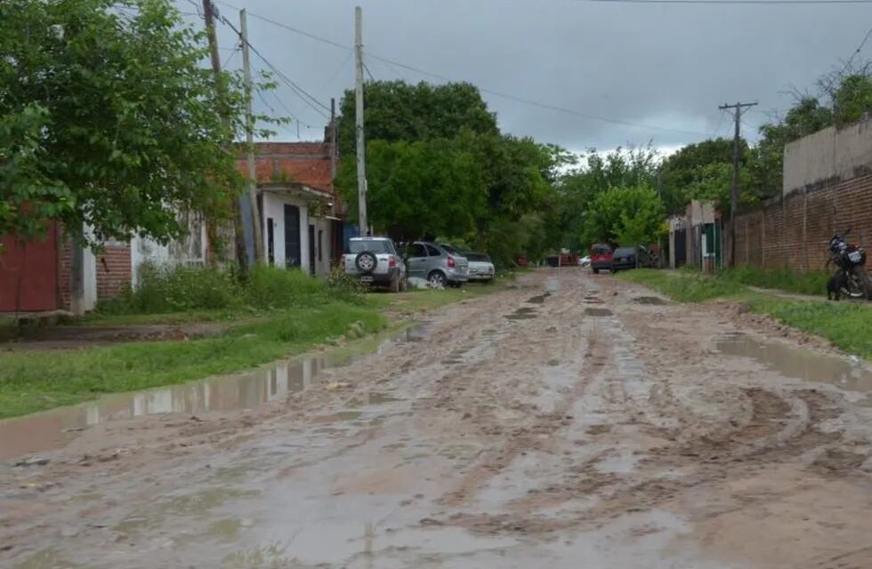 Las lluvias generaron inundaciones parciales en distintos barrios de la ciudad de Corrientes.