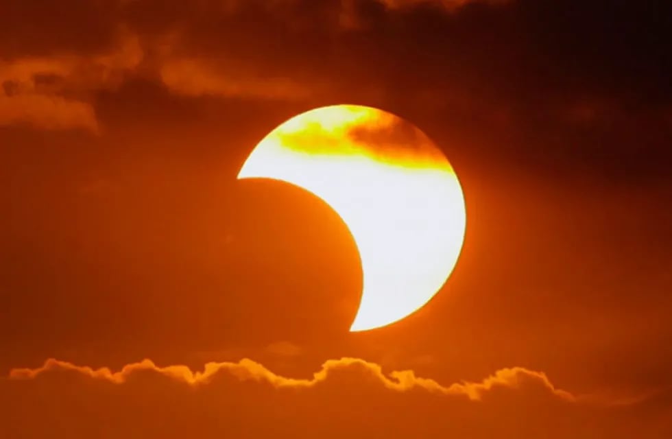Este sábado 14 de octubre podrá apreciarse un eclipse parcial de sol.