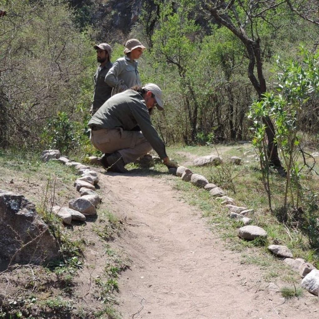 Guardaparques realizaron tareas de mantenimiento en la reserva La Quebrada (Foto: FM Sierras Chicas)